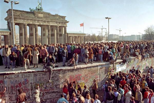 Parco:  9 novembre 1989. Riccardo Ehrman: il bambino di Ferramonti che fece cadere il muro  di Berlino