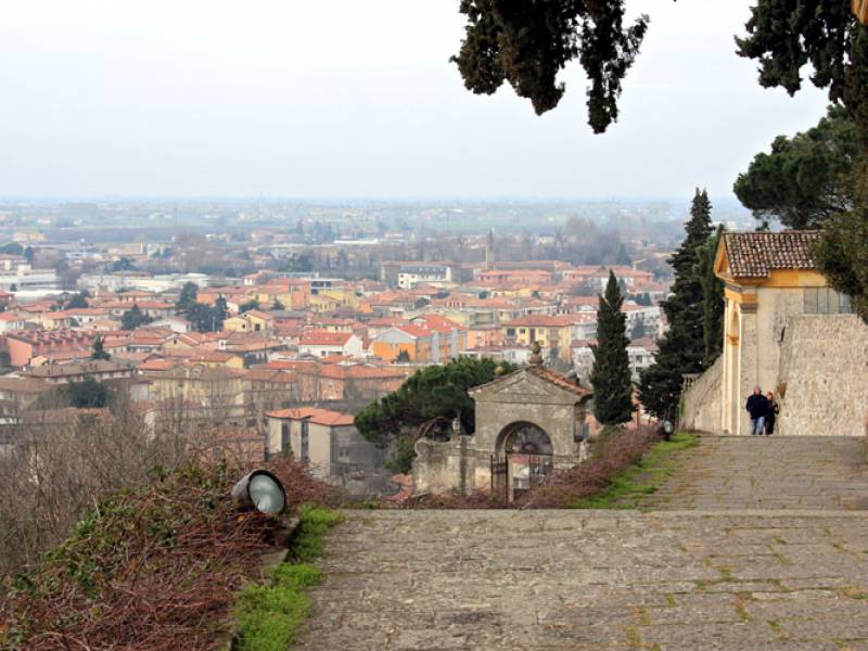 Ville, giardini, castelli, attività economiche nel  Parco Francesco Petrarca