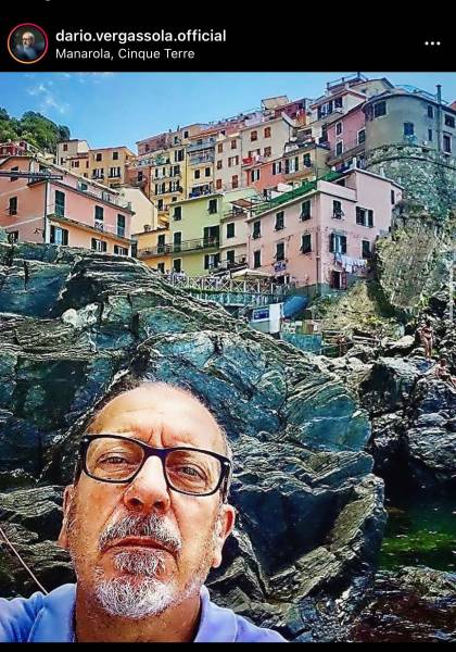 Foto Tra acciughe parlanti e sirene. Le Cinque Terre nel libro di Dario Vergassola.  3